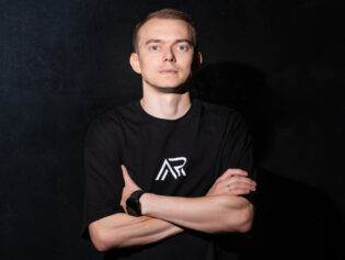 Калюжный Роман